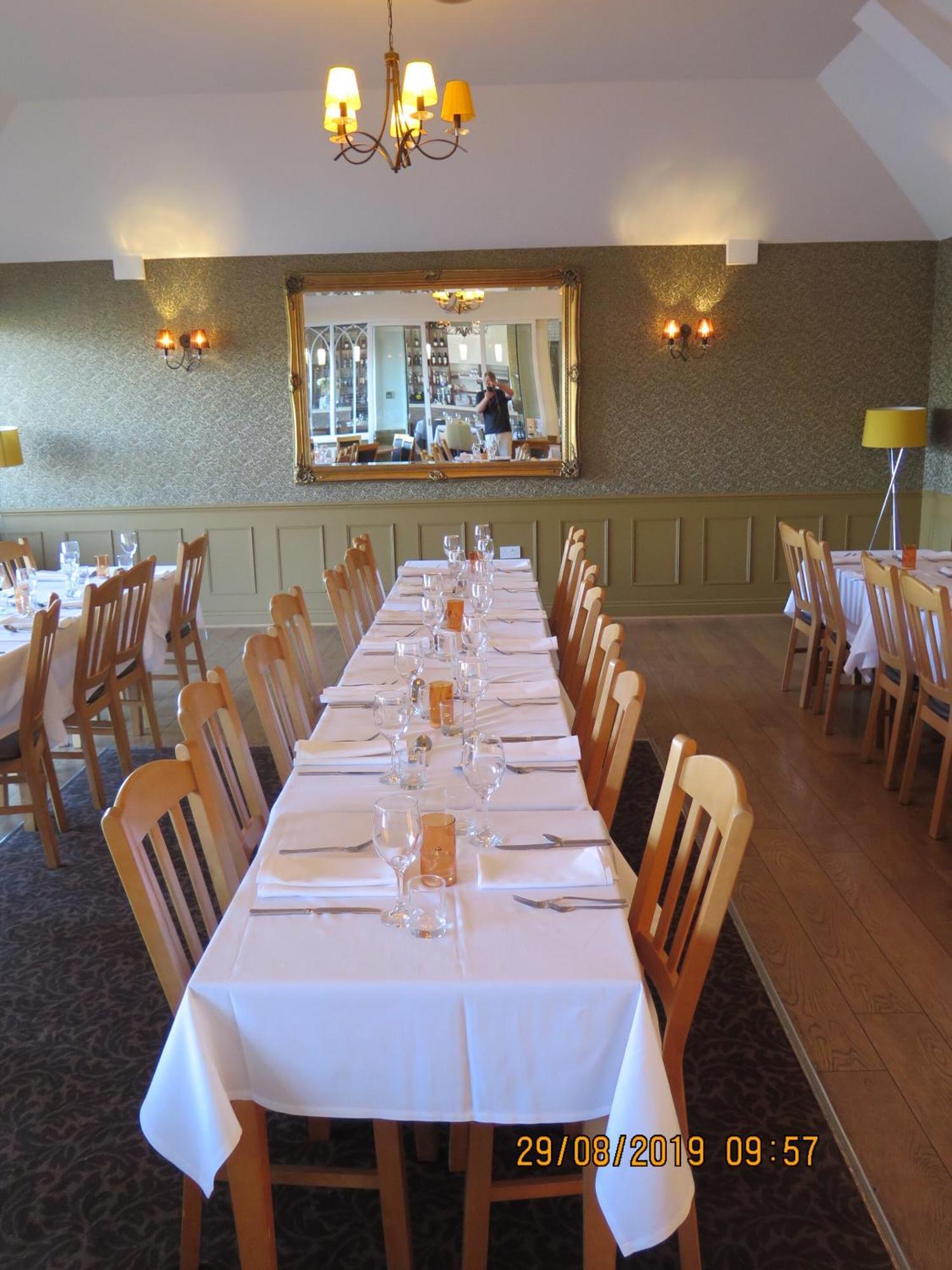 Oyster Fleet Hotel Canvey Island Екстер'єр фото