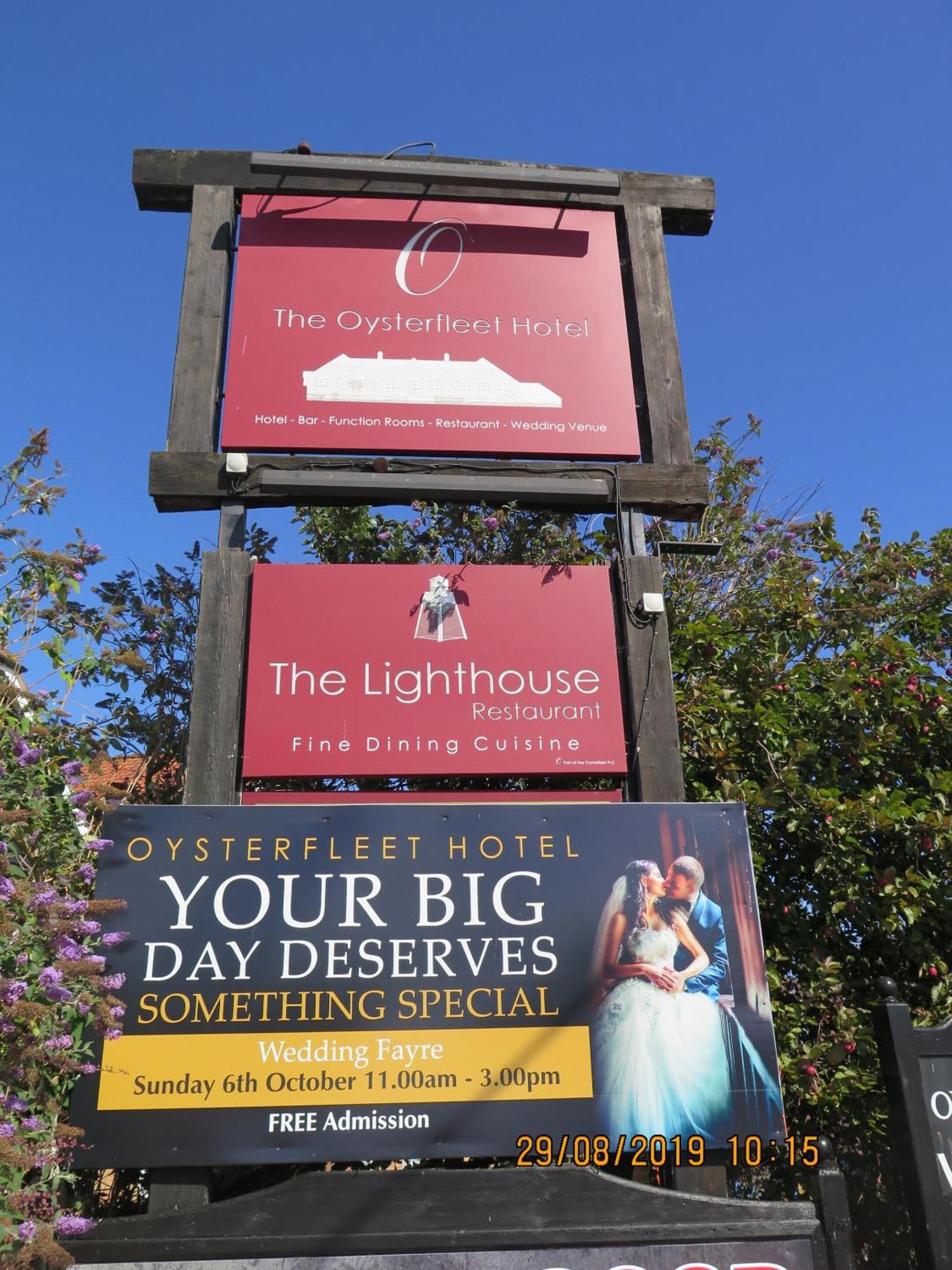 Oyster Fleet Hotel Canvey Island Екстер'єр фото